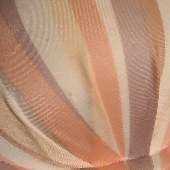 VS bra - Picture 3 of 4